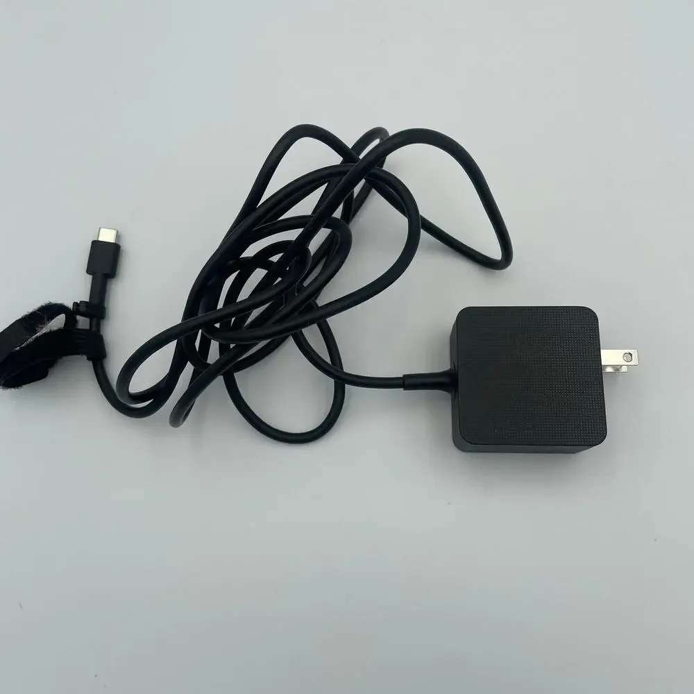 ASUS Genuine Adapter AD2121320